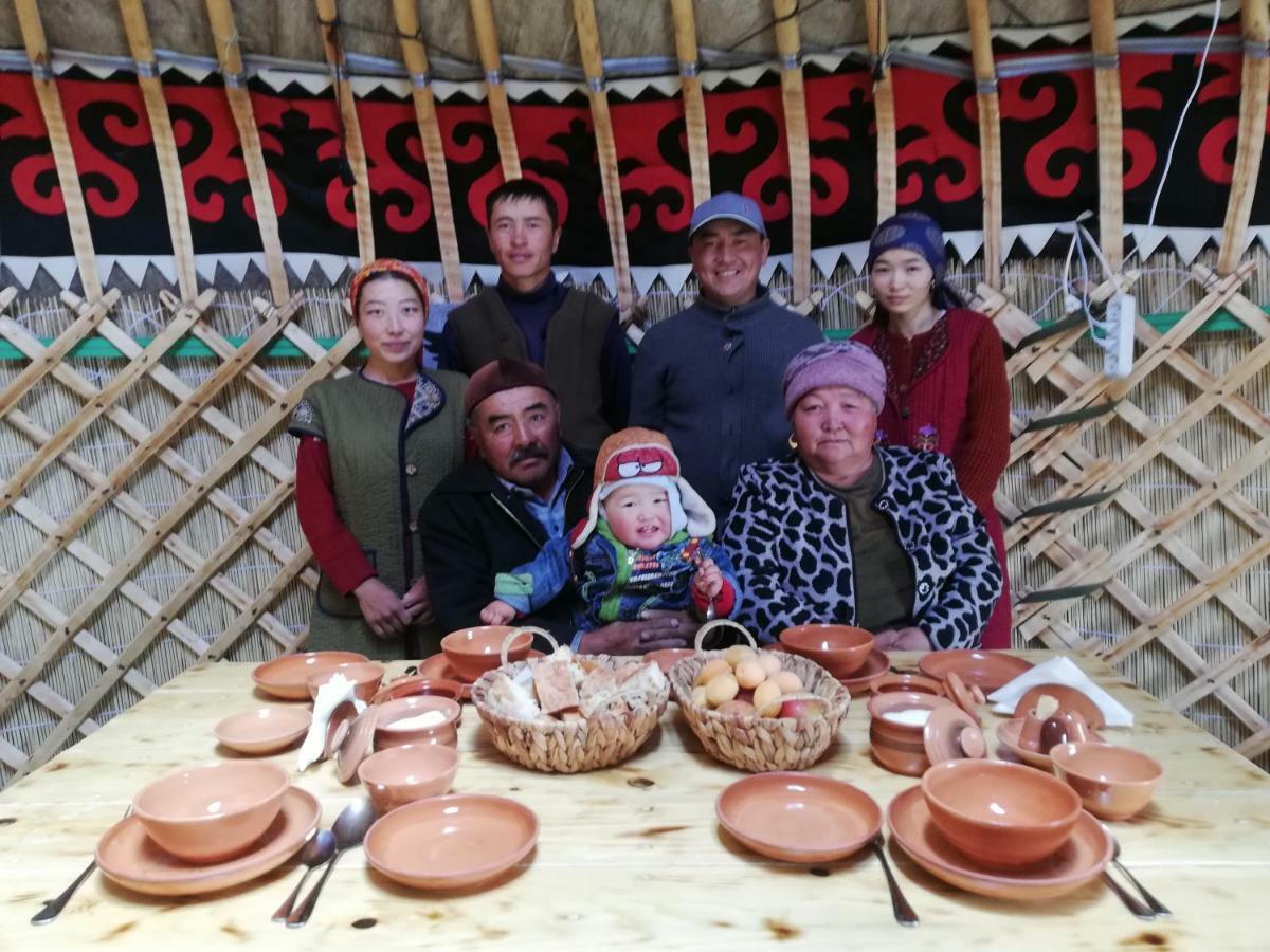 Yurt Camp Muras In Song Kol Lake Hotel Kochkor Buitenkant foto