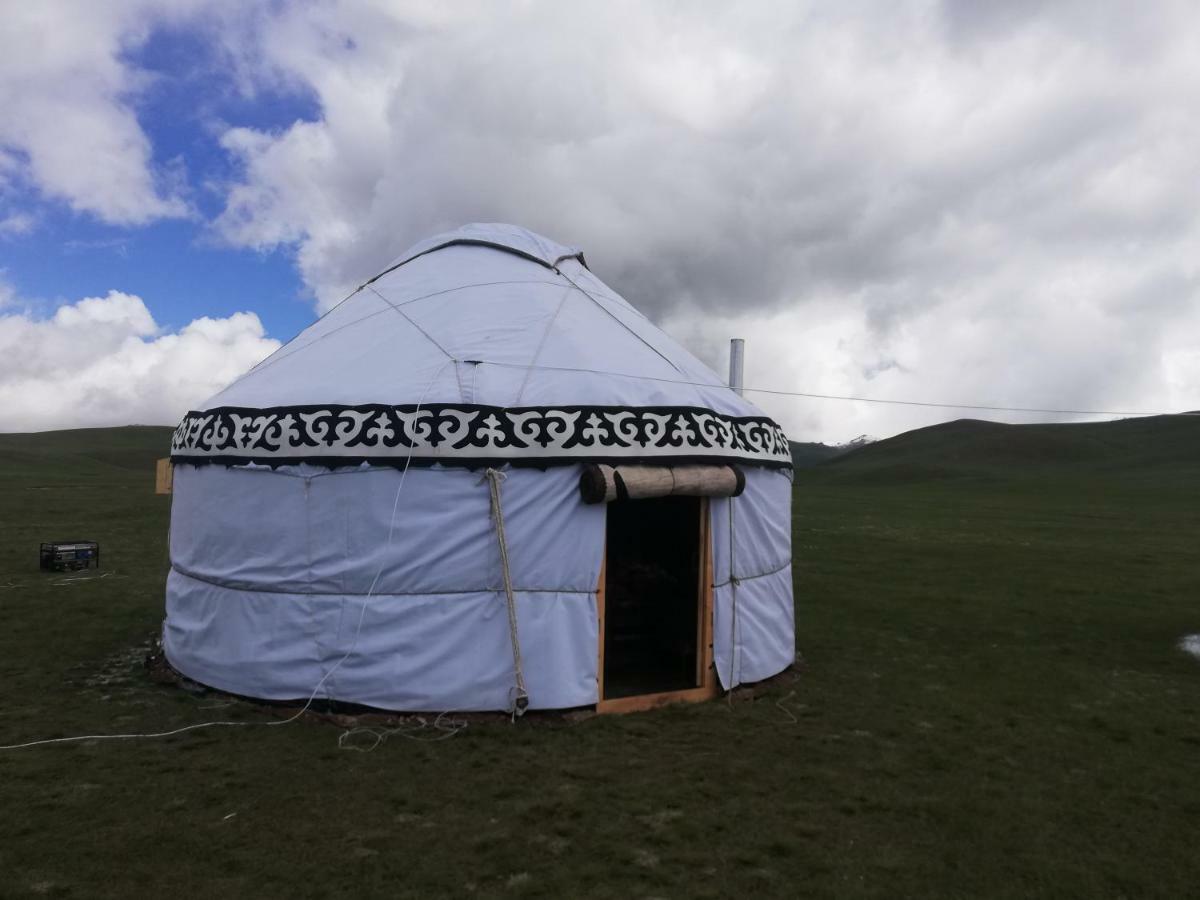 Yurt Camp Muras In Song Kol Lake Hotel Kochkor Buitenkant foto